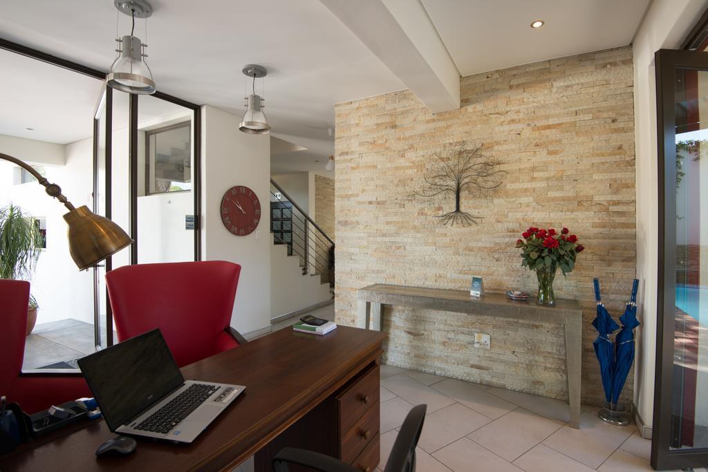 Montebello Guesthouse Βίντχουκ Εξωτερικό φωτογραφία